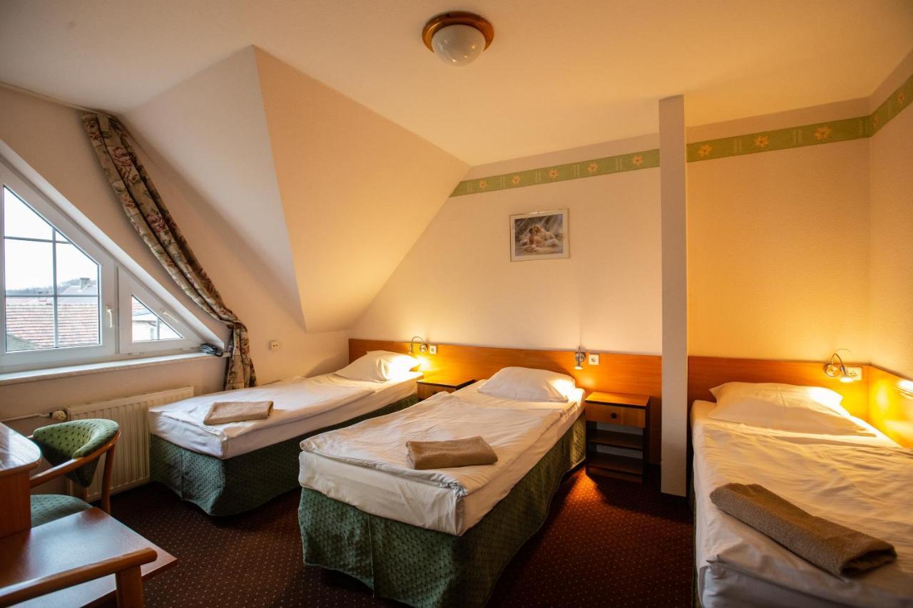 Hotel Margo Cedynia Екстер'єр фото